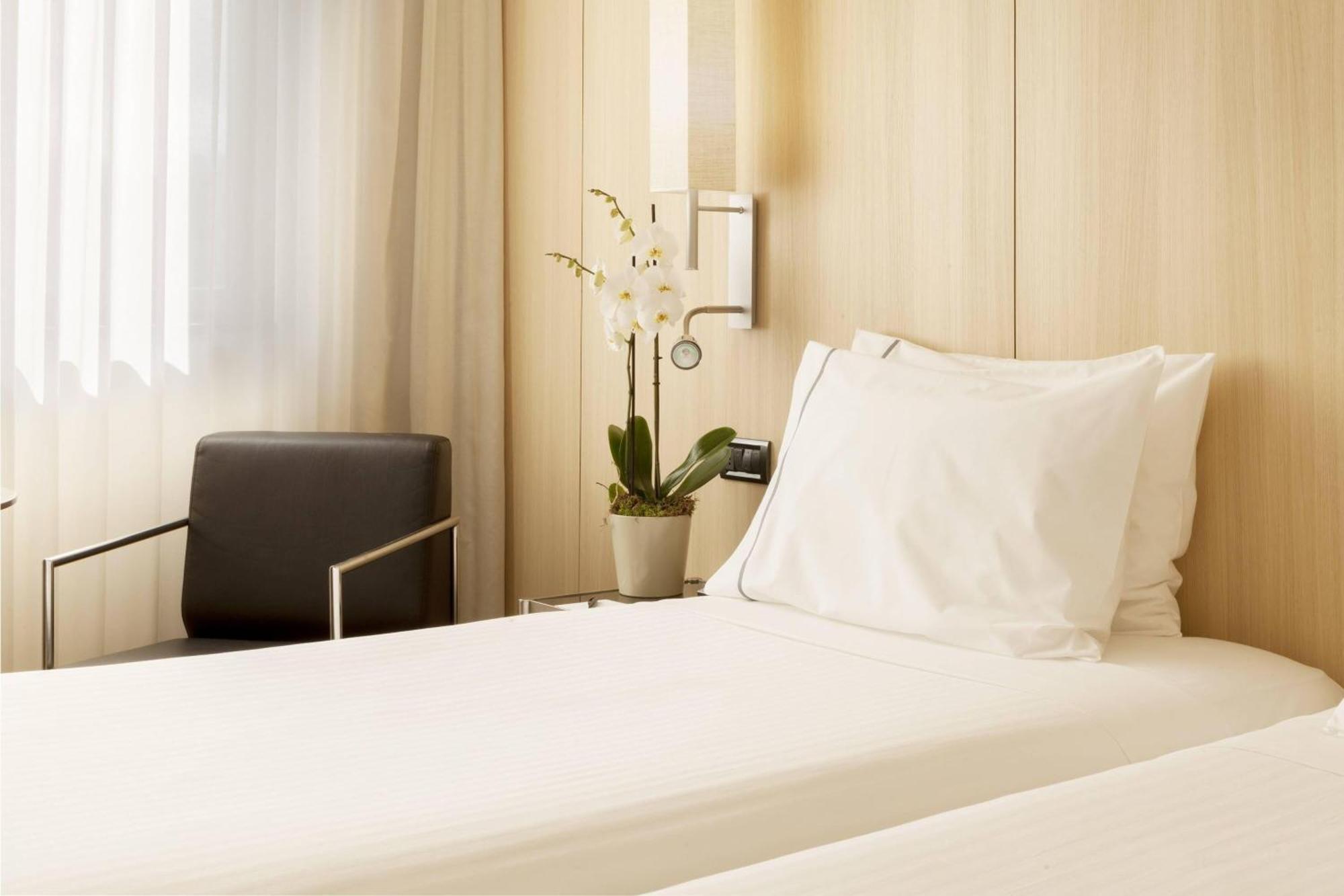 Ac Hotel Cordoba By Marriott Exterior photo