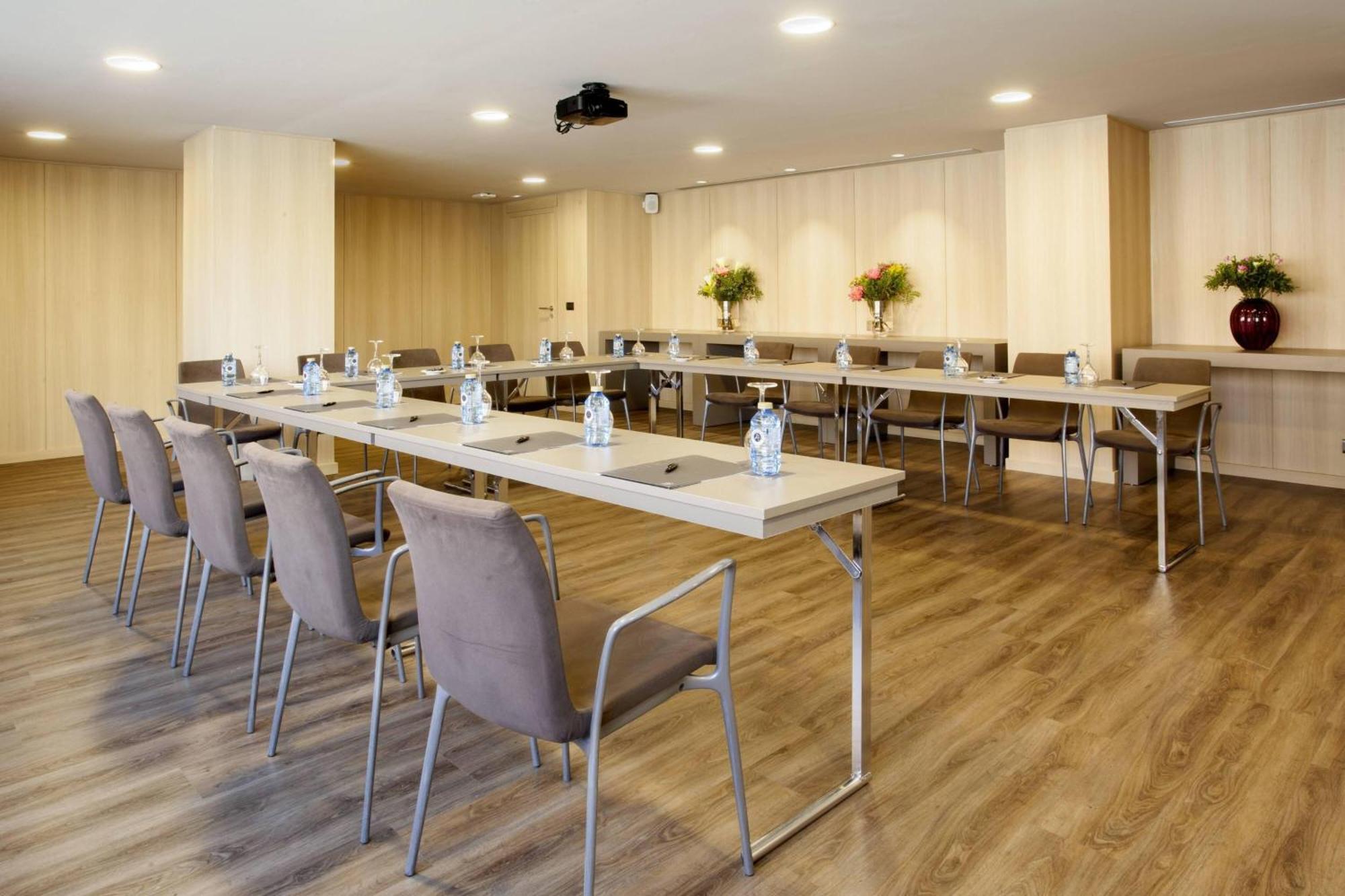 Ac Hotel Cordoba By Marriott Exterior photo